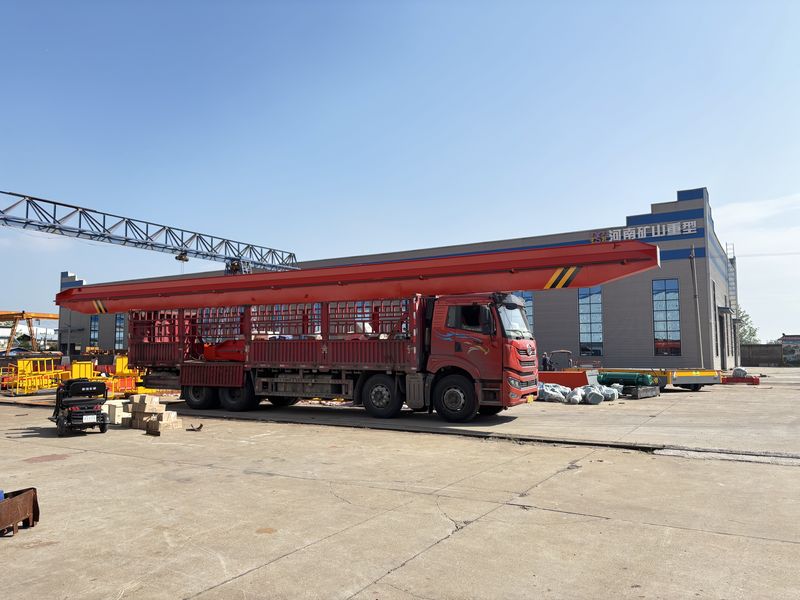 電動單梁起重機 LD5t-19.5m 制作完成 裝車發(fā)出